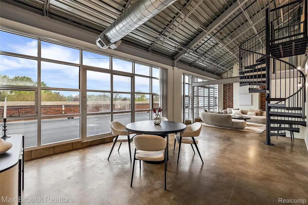 333 E Parent Avenue Royal Oak City MI 48067