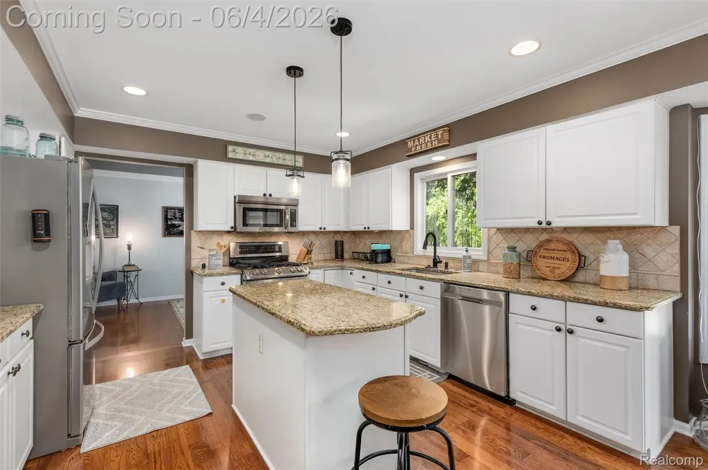 42812 Ledgeview Drive Novi City MI 48377
