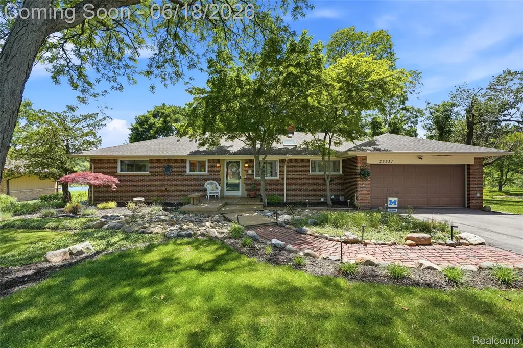 25531 Crystal Spring Court Farmington Hills City MI 48336