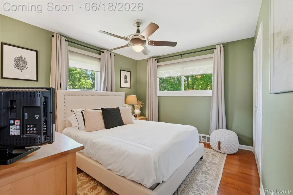 25531 Crystal Spring Court Farmington Hills City MI 48336