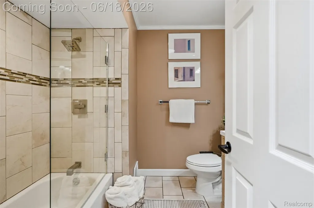 25531 Crystal Spring Court Farmington Hills City MI 48336