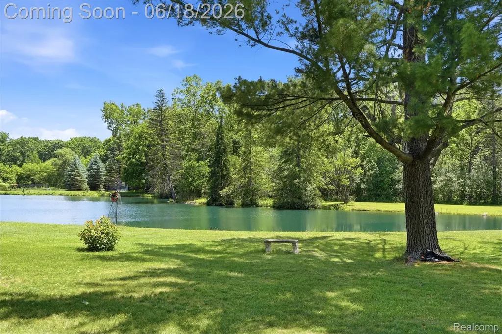 25531 Crystal Spring Court Farmington Hills City MI 48336