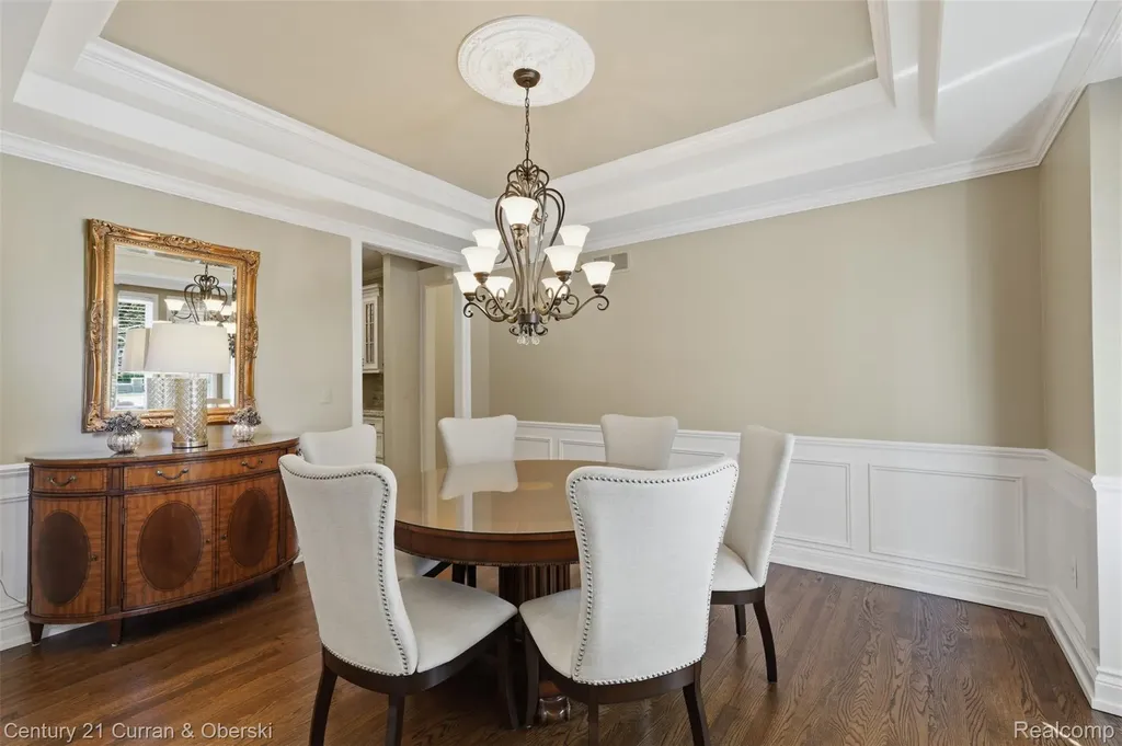 24081 Wintergreen Novi City MI 48374