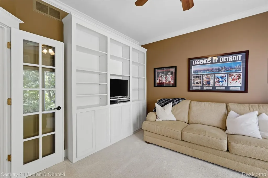 24081 Wintergreen Novi City MI 48374