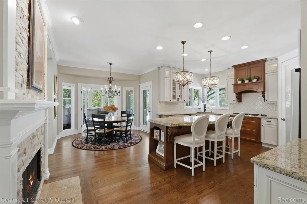 24081 Wintergreen Novi City MI 48374