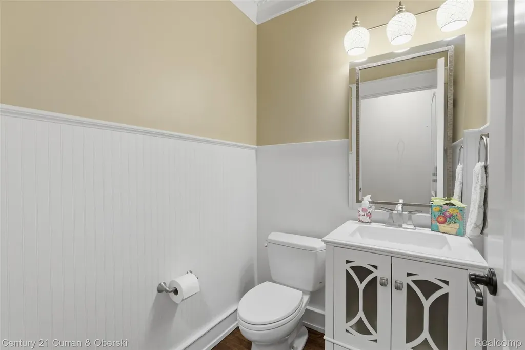 24081 Wintergreen Novi City MI 48374