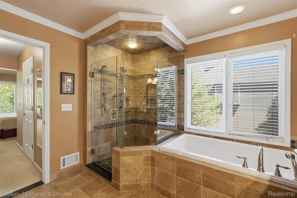 24081 Wintergreen Novi City MI 48374
