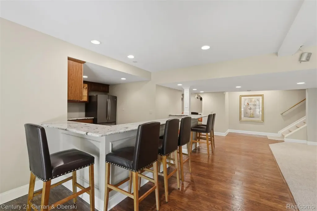 24081 Wintergreen Novi City MI 48374