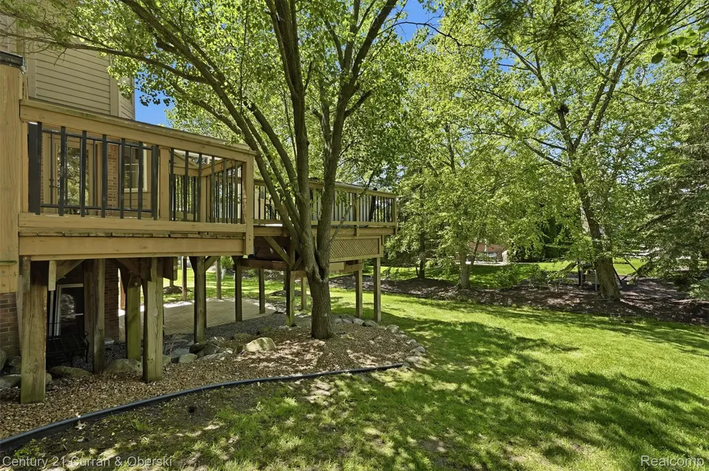 24081 Wintergreen Novi City MI 48374