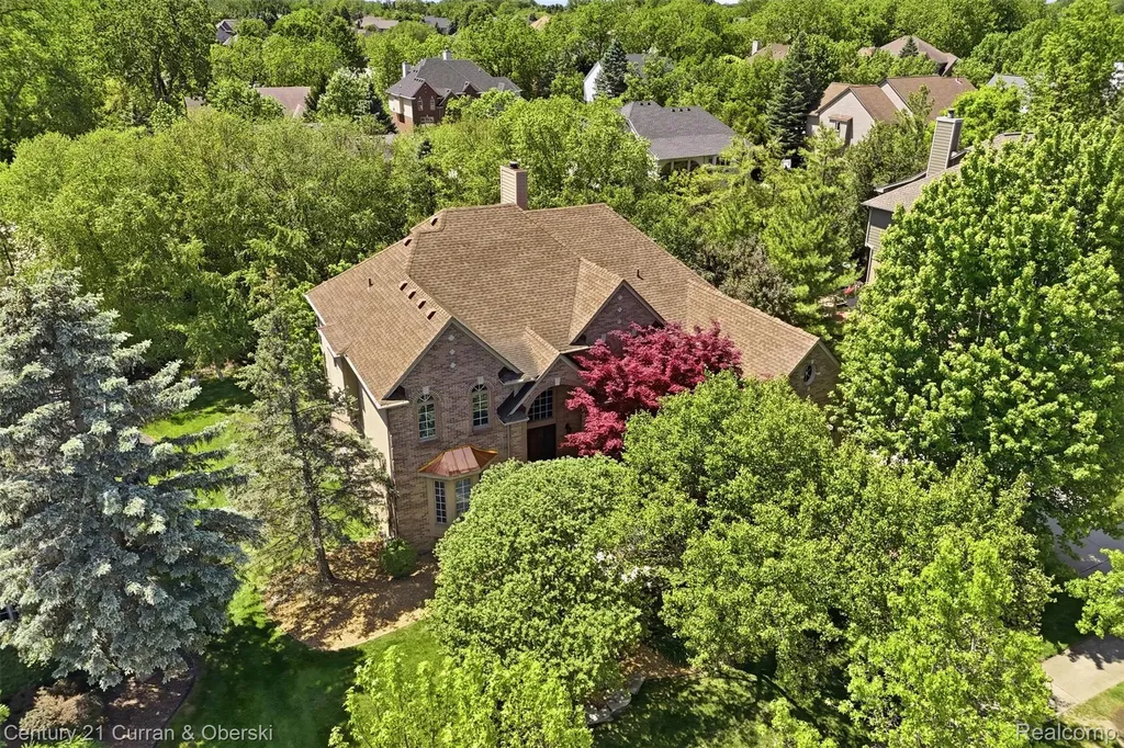 24081 Wintergreen Novi City MI 48374