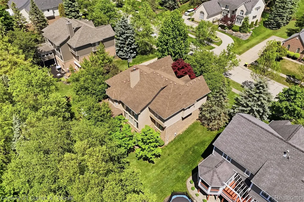 24081 Wintergreen Novi City MI 48374