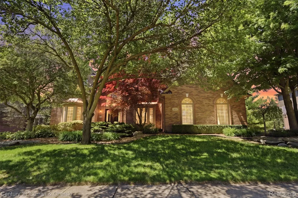 24081 Wintergreen Novi City MI 48374