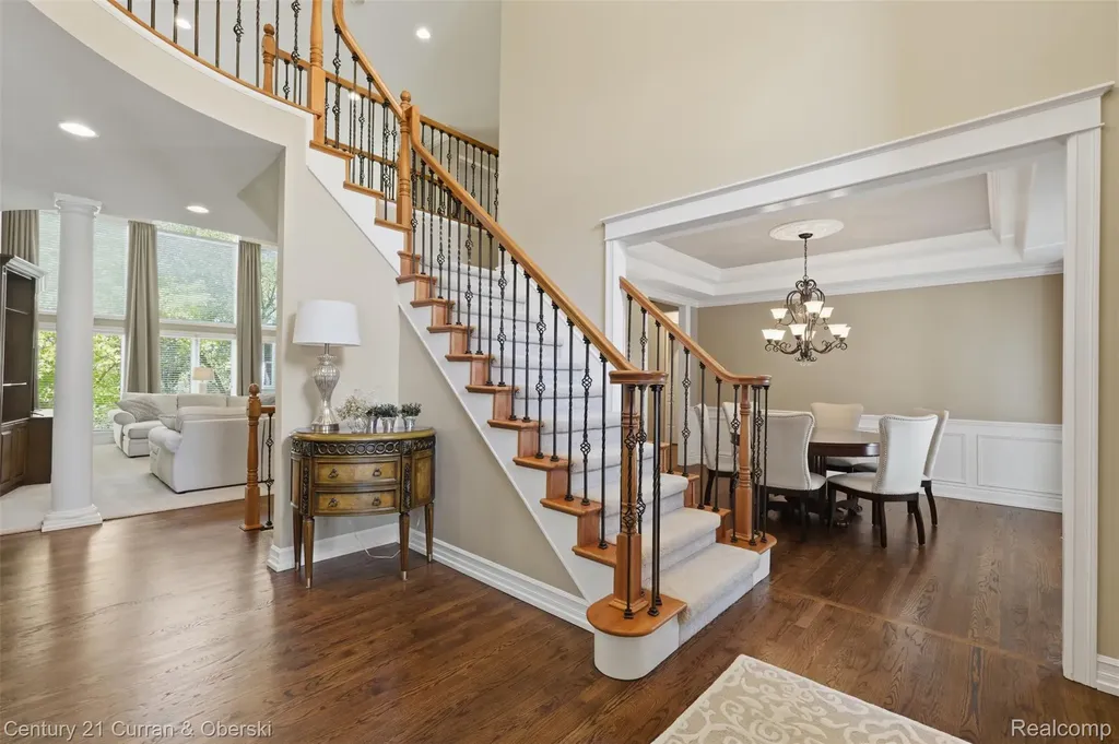 24081 Wintergreen Novi City MI 48374