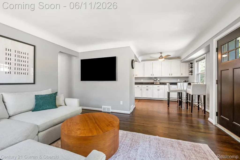 704 N Edison Avenue Royal Oak City MI 48067