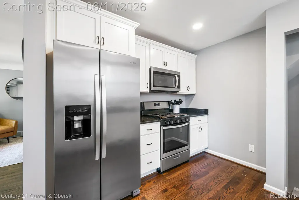704 N Edison Avenue Royal Oak City MI 48067