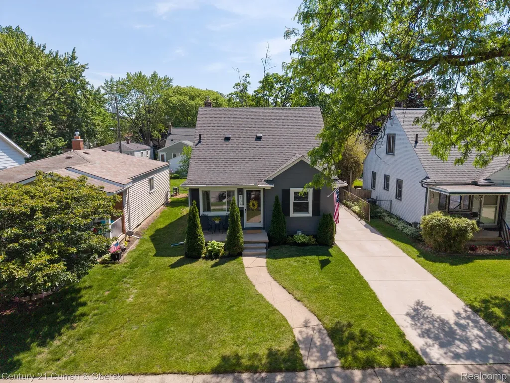 704 N Edison Avenue Royal Oak City MI 48067