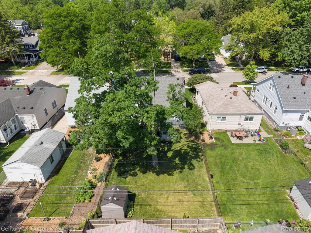 704 N Edison Avenue Royal Oak City MI 48067
