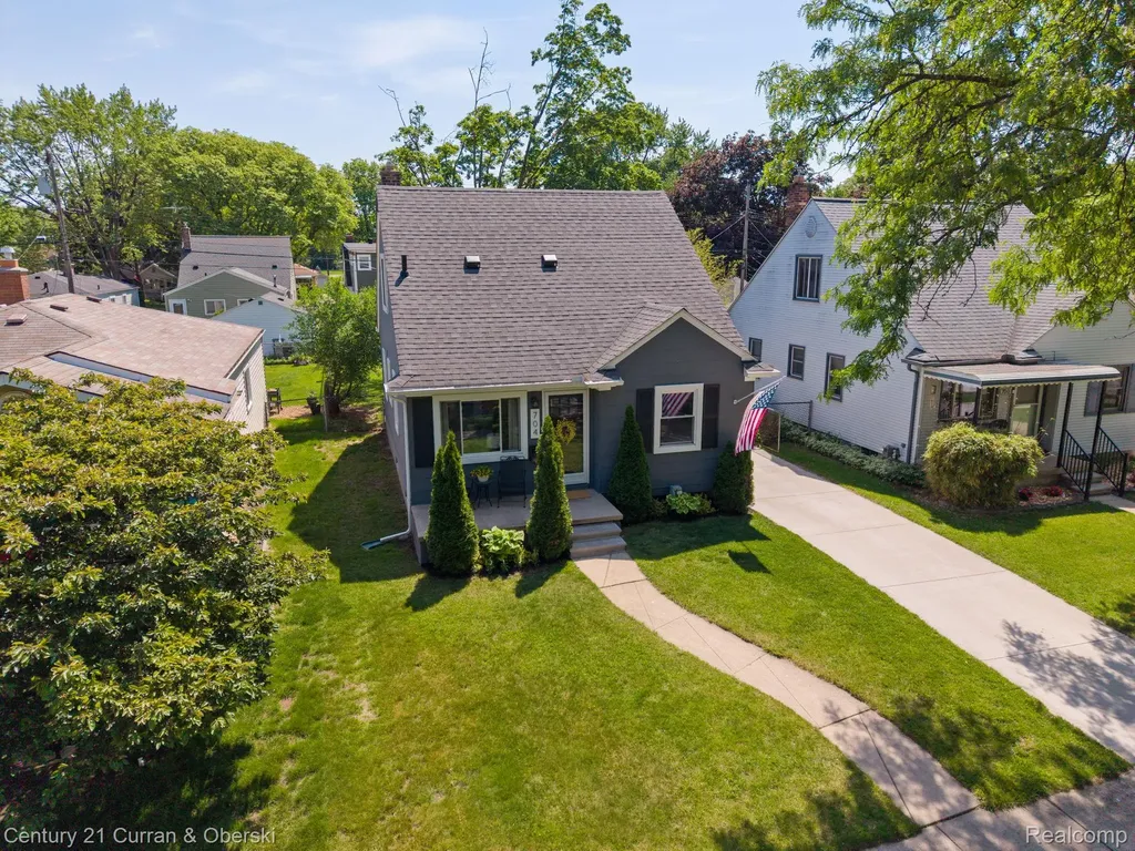 704 N Edison Avenue Royal Oak City MI 48067
