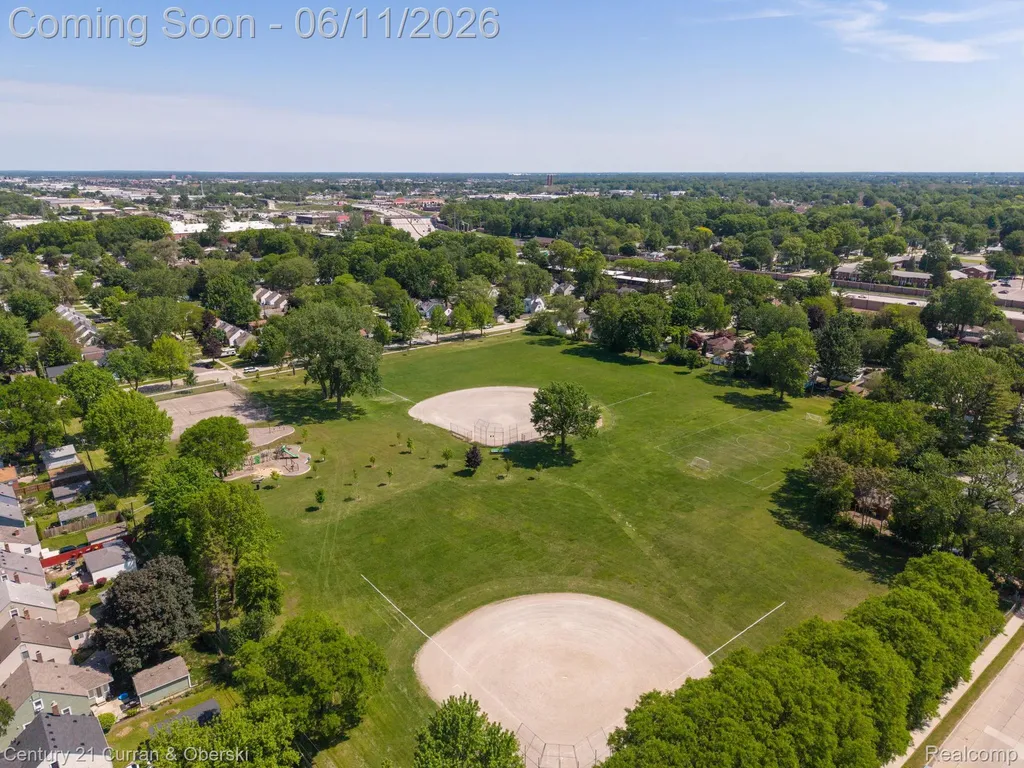 704 N Edison Avenue Royal Oak City MI 48067