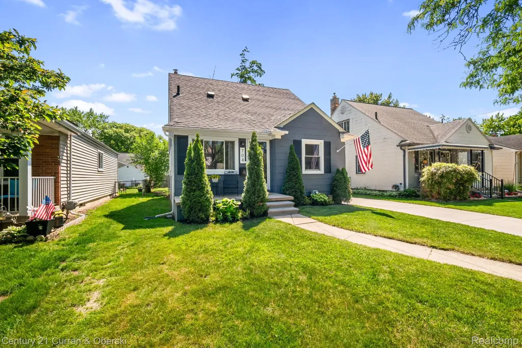 704 N Edison Avenue Royal Oak City MI 48067