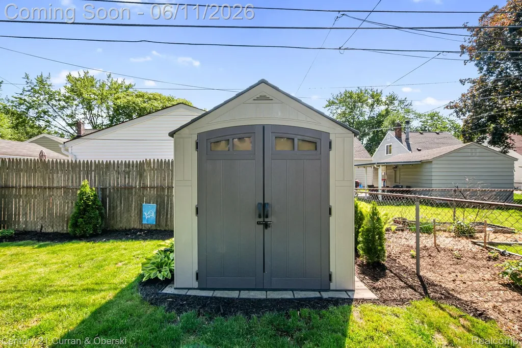 704 N Edison Avenue Royal Oak City MI 48067