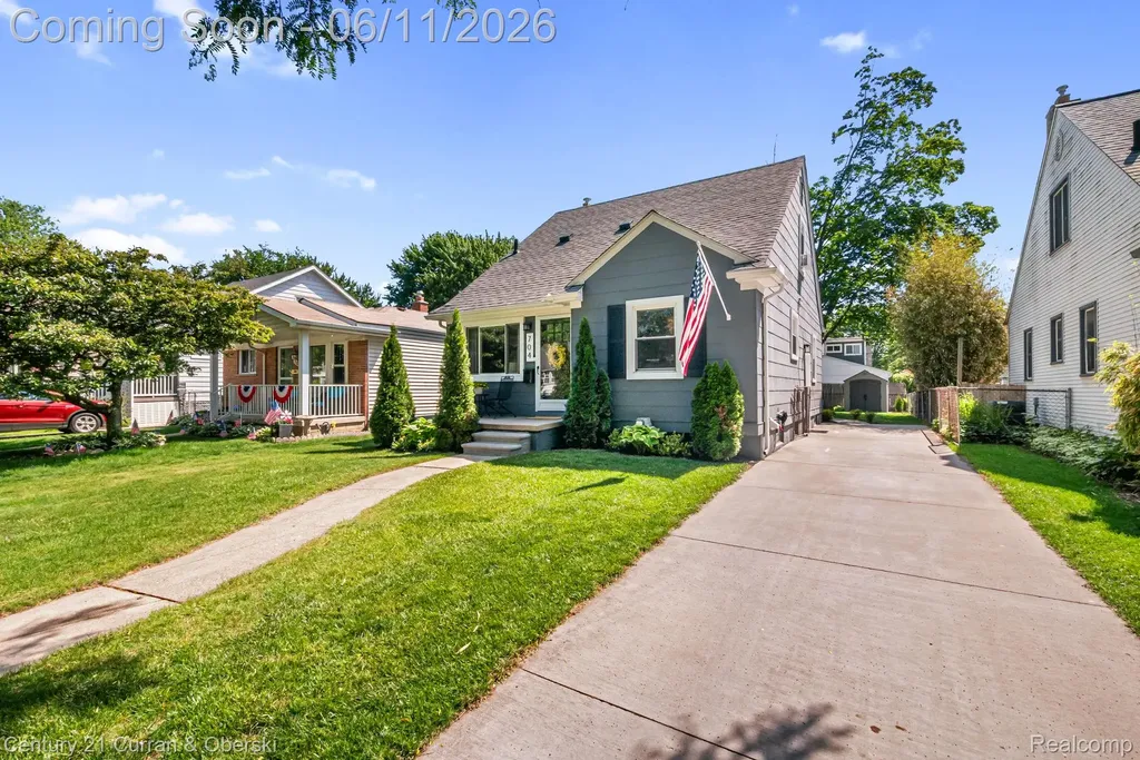 704 N Edison Avenue Royal Oak City MI 48067