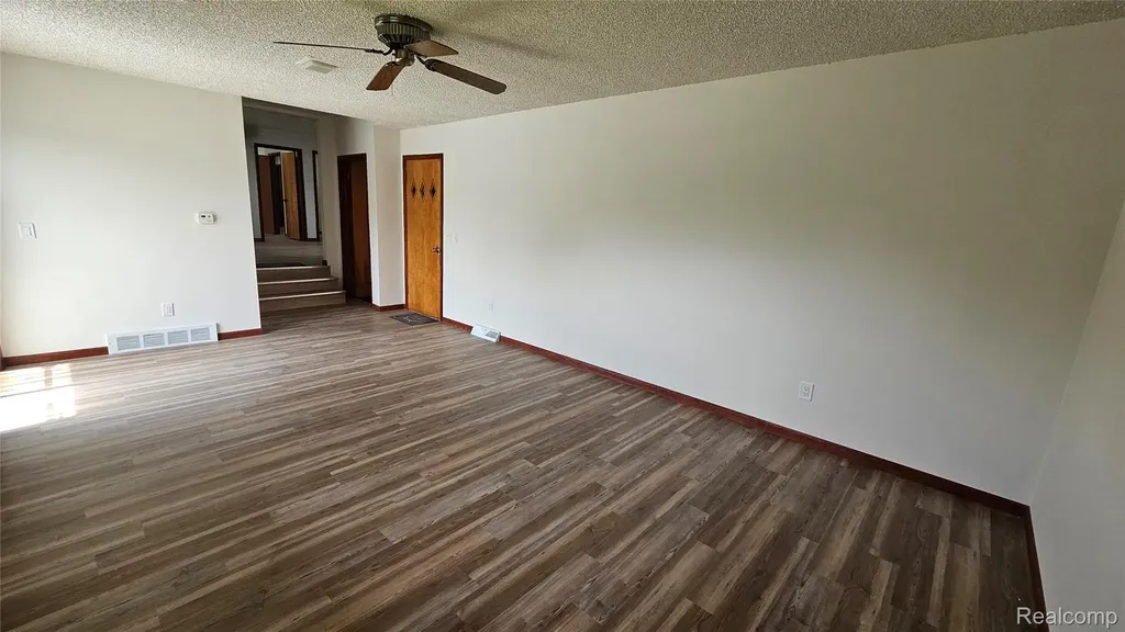 2469 Hatherly Avenue Flint Charter Township MI 48504