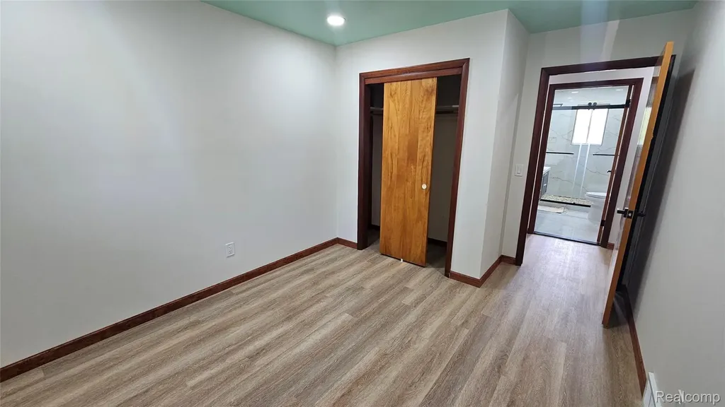 2469 Hatherly Avenue Flint Charter Township MI 48504