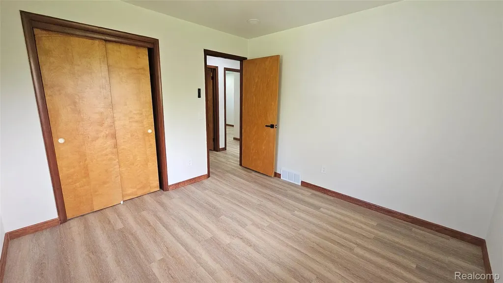 2469 Hatherly Avenue Flint Charter Township MI 48504