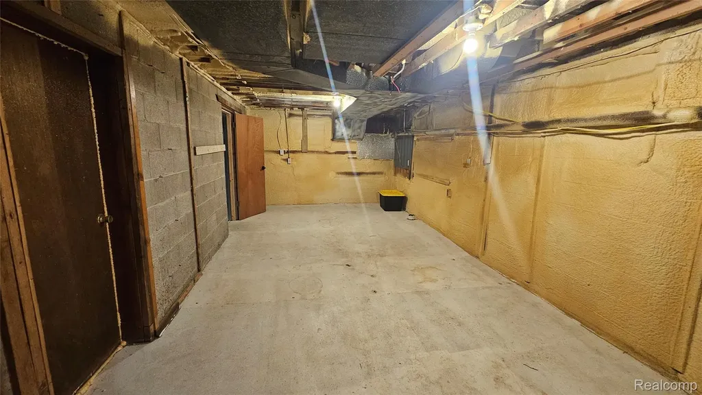 2469 Hatherly Avenue Flint Charter Township MI 48504