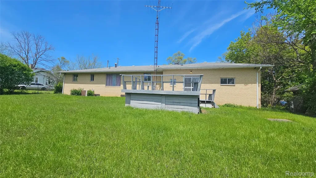 2469 Hatherly Avenue Flint Charter Township MI 48504