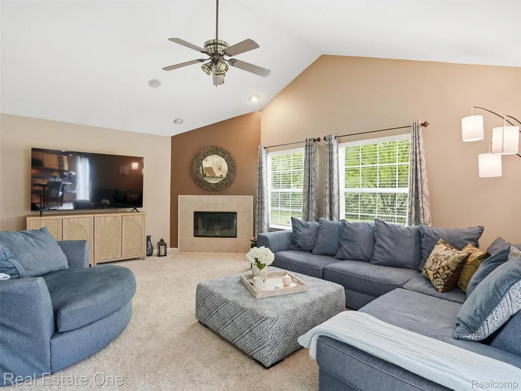 1786 Four Seasons Drive Hartland Township MI 48843