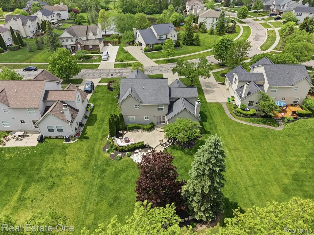 1786 Four Seasons Drive Hartland Township MI 48843