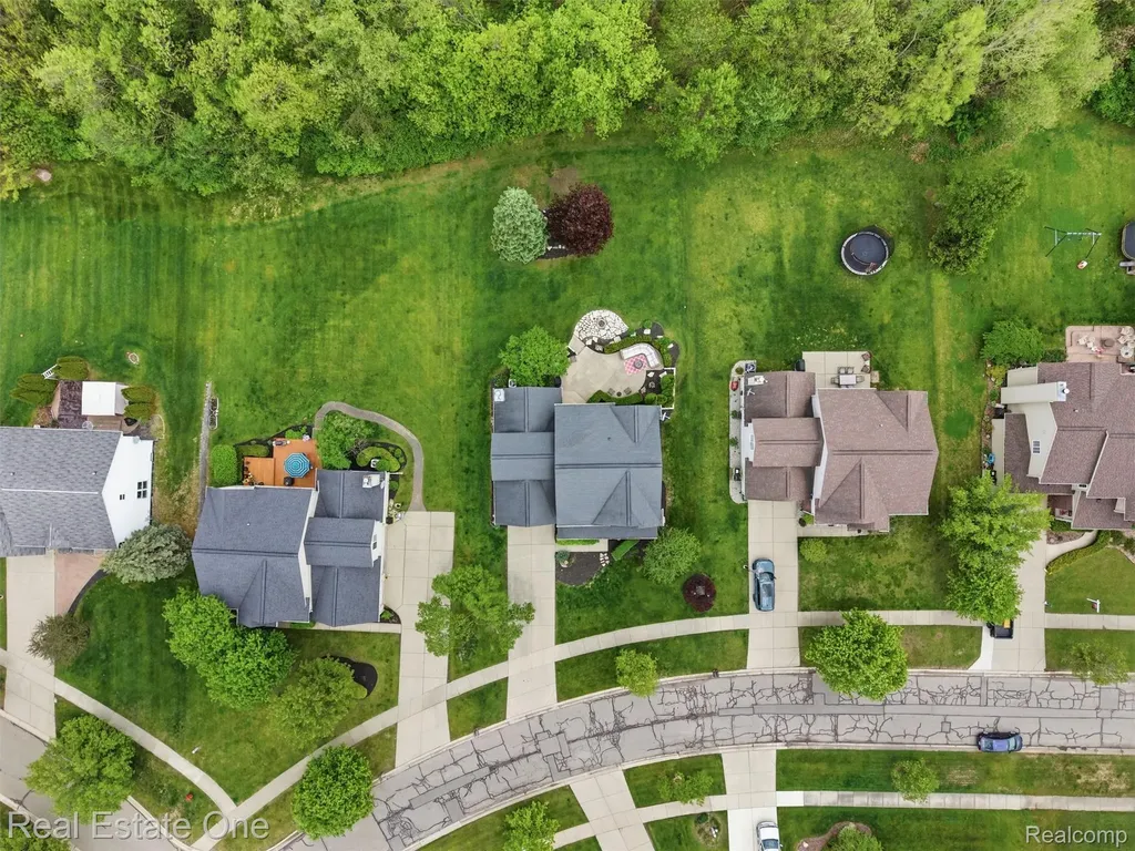 1786 Four Seasons Drive Hartland Township MI 48843