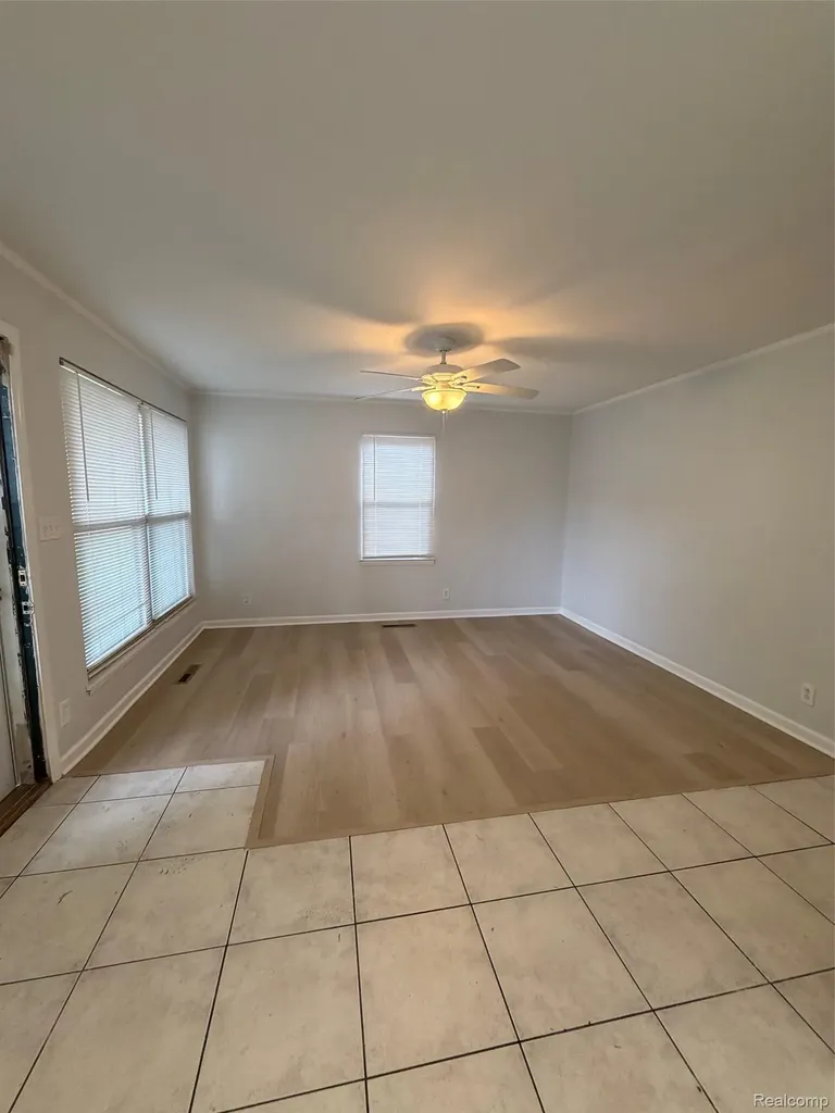 22921 Rosewood Street Oak Park City MI 48237