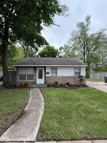 22921 Rosewood Street Oak Park City MI 48237