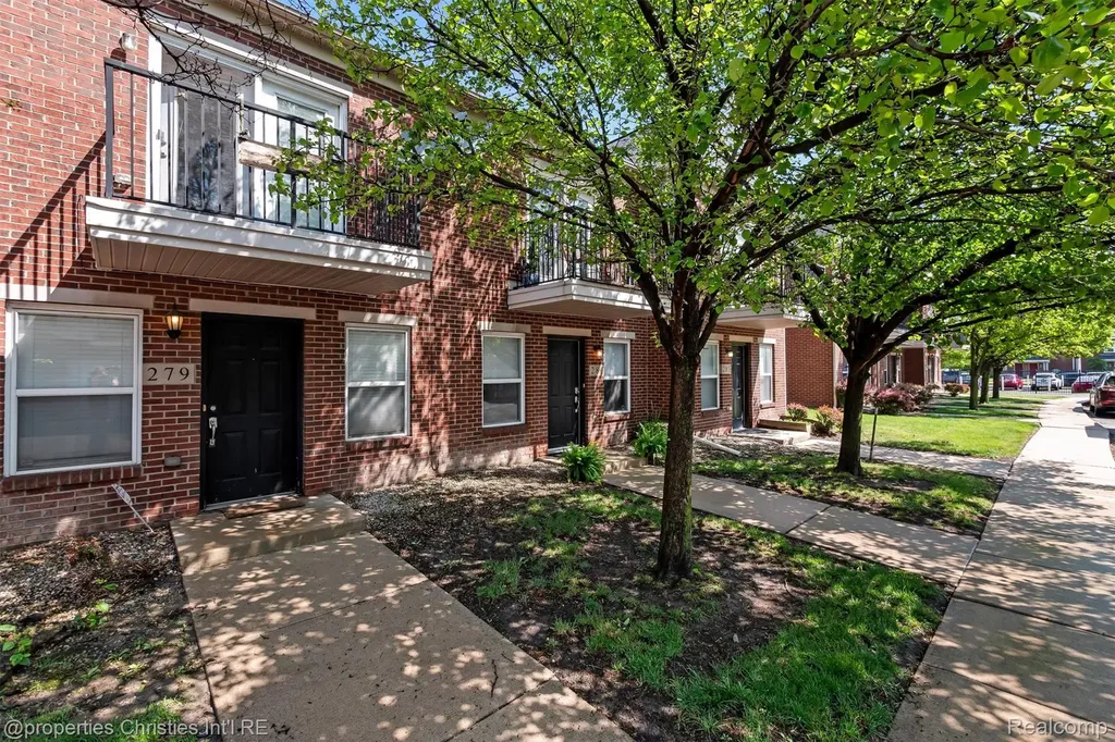281 E Palmer Street Detroit City MI 48202