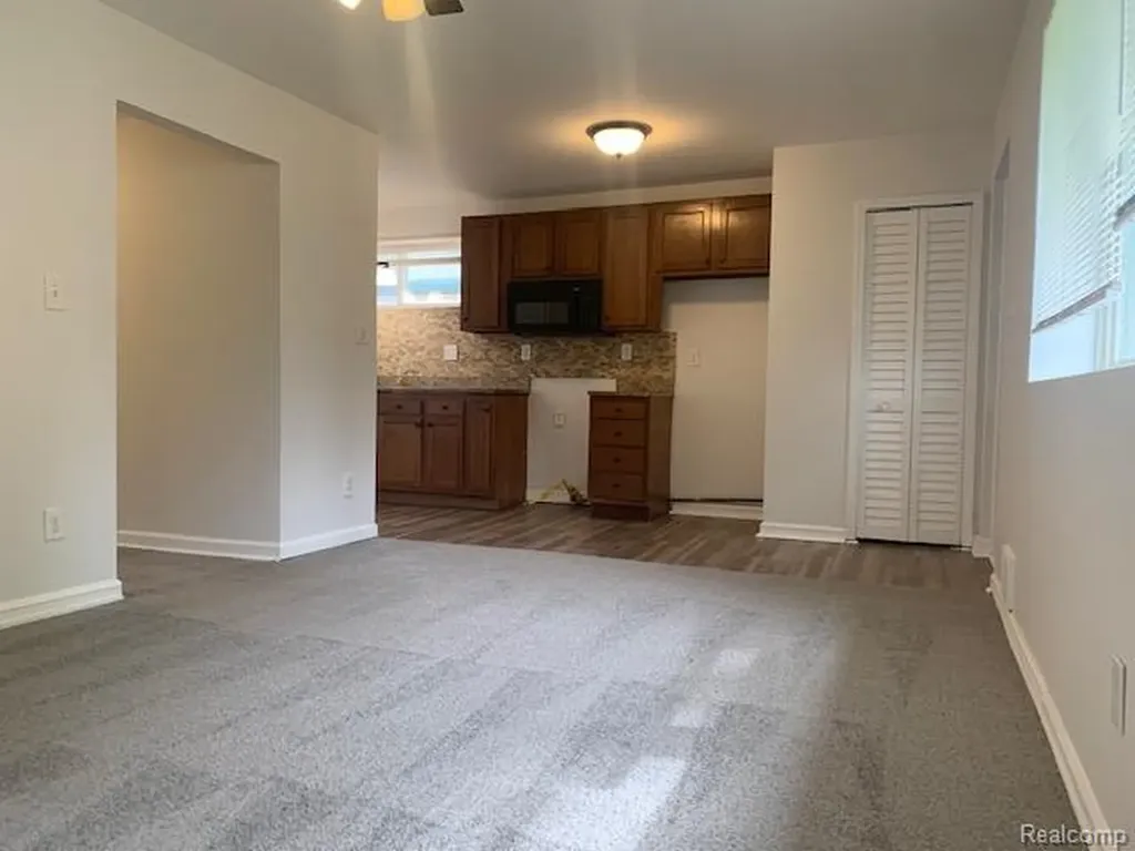 9167 Groschner Street Taylor City MI 48180