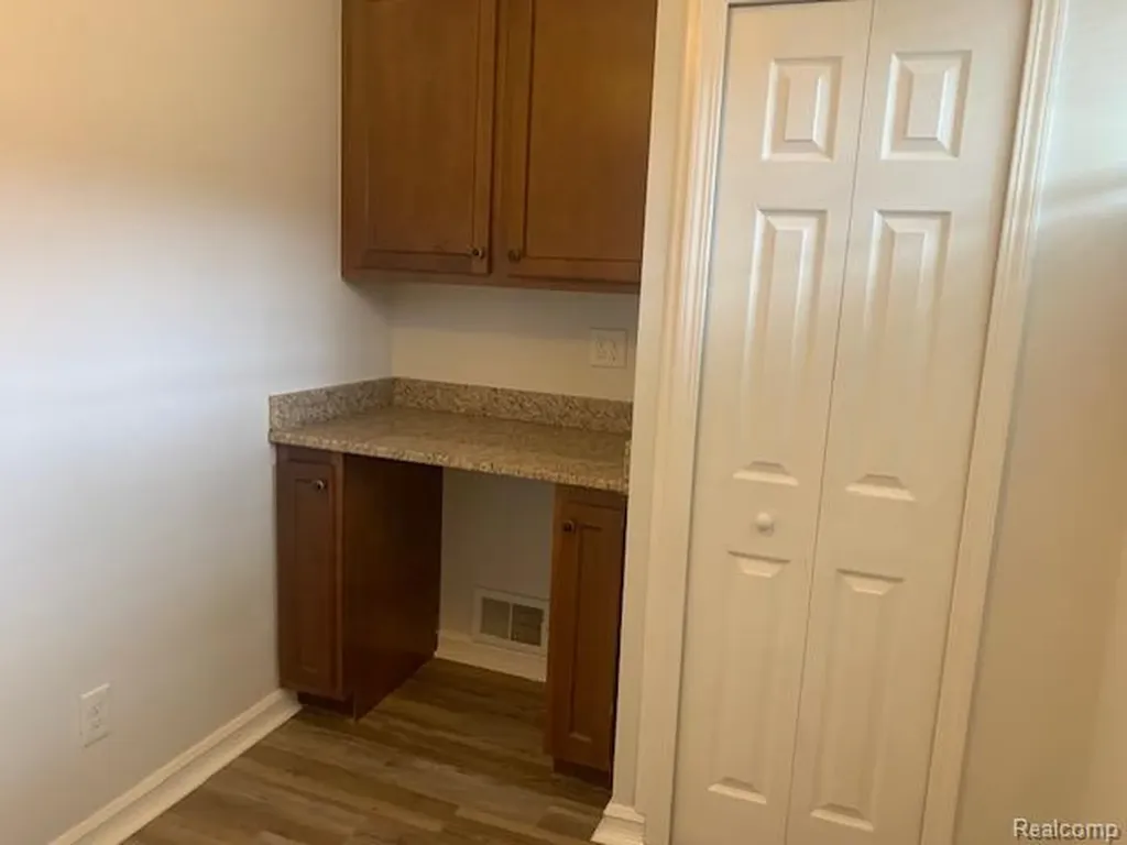 9167 Groschner Street Taylor City MI 48180