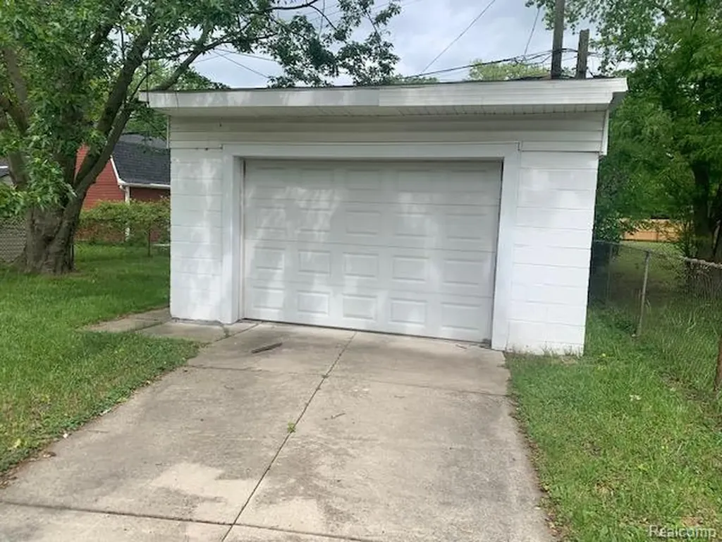 9167 Groschner Street Taylor City MI 48180