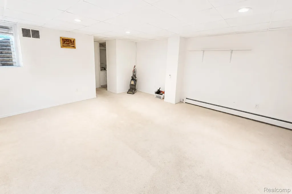 13372 S Horrell Road Heritage South Lyon City MI 48178