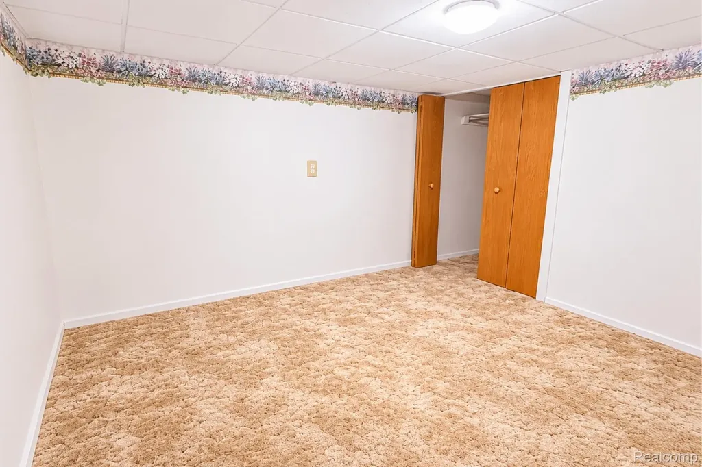 13372 S Horrell Road Heritage South Lyon City MI 48178
