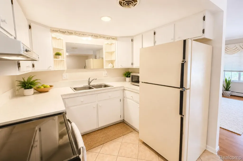 13372 S Horrell Road Heritage South Lyon City MI 48178