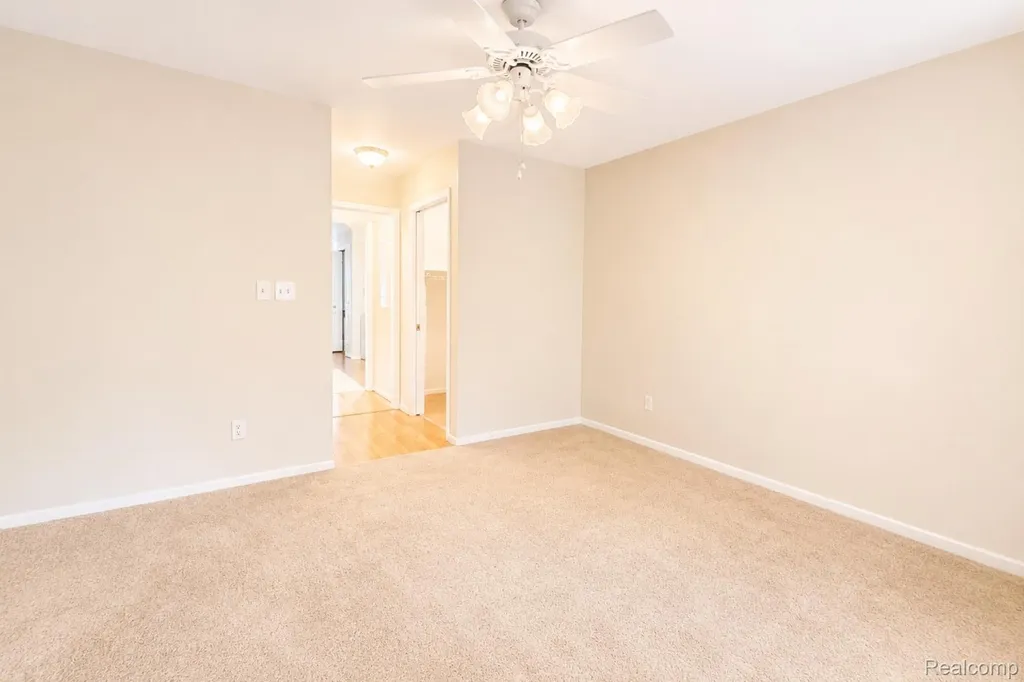 13372 S Horrell Road Heritage South Lyon City MI 48178