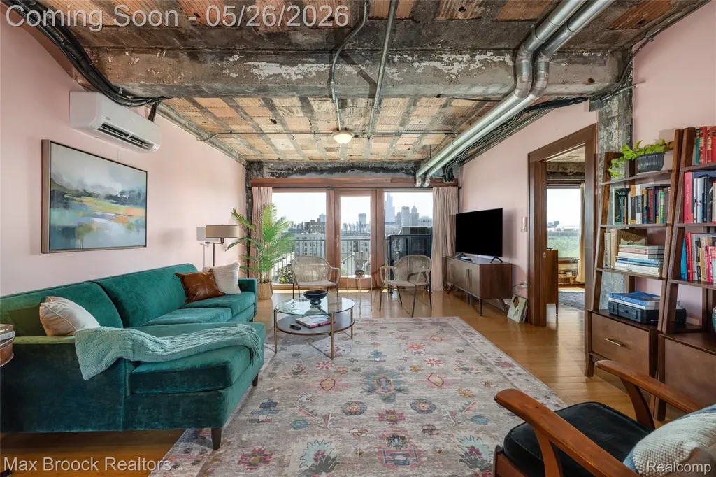 2915 John R Street Detroit City MI 48201