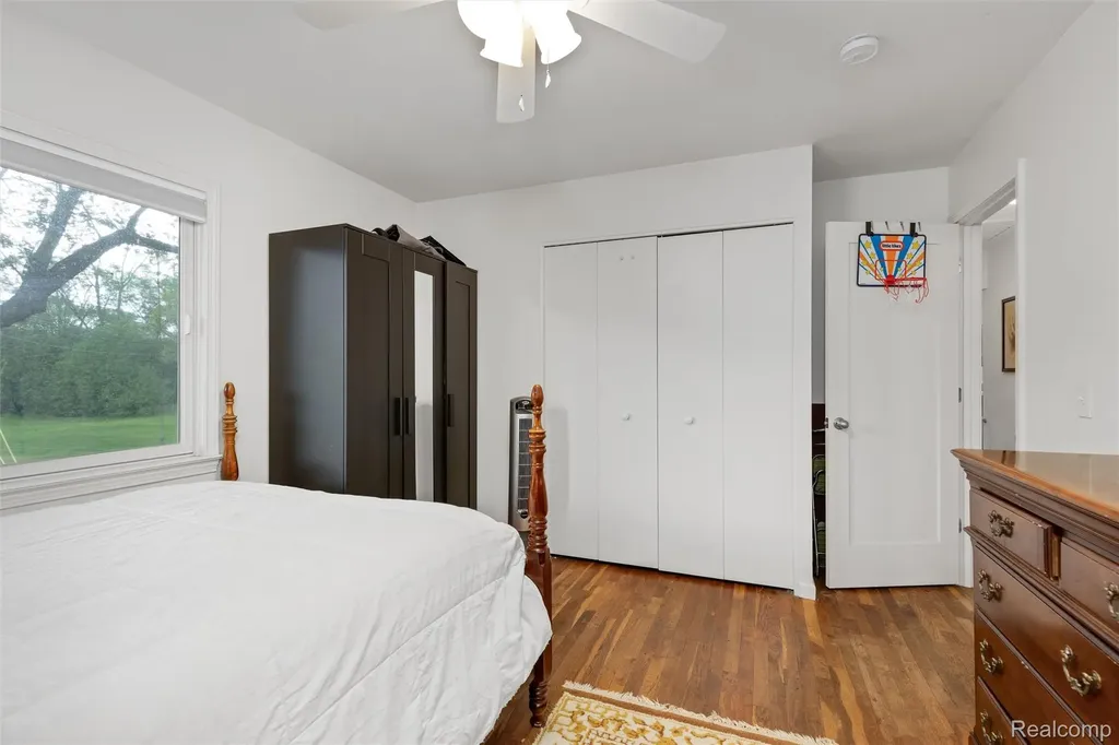 3360 Creek Drive Ann Arbor City MI 48108