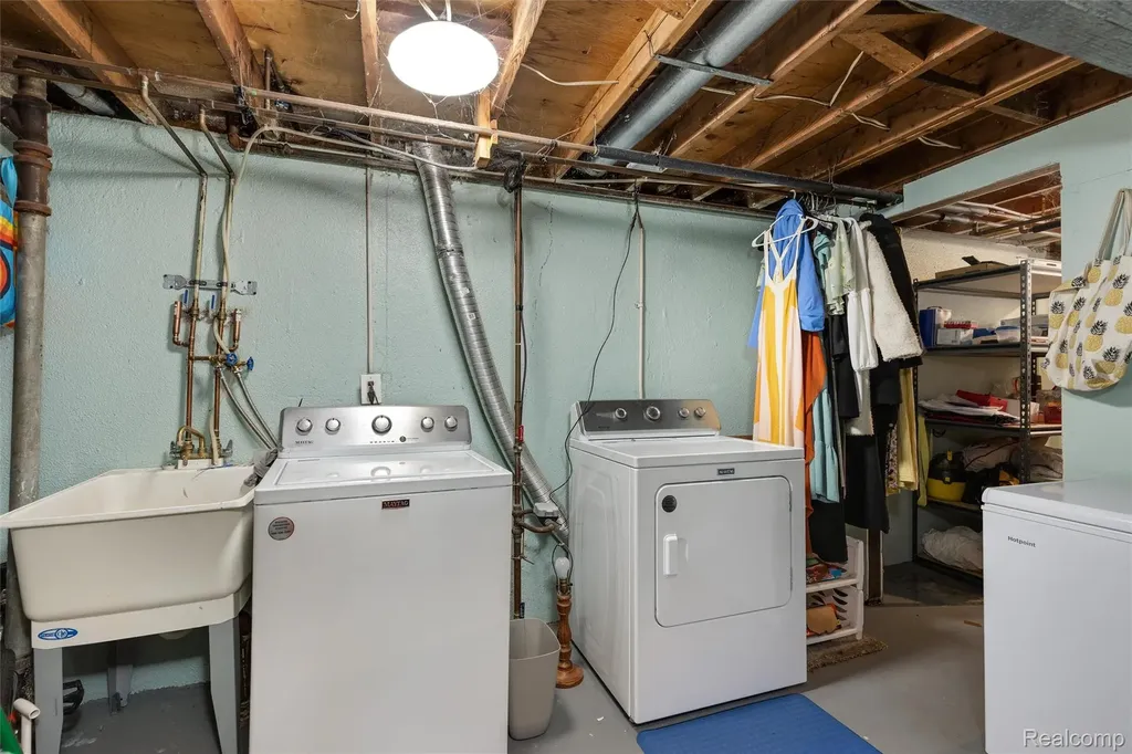 3360 Creek Drive Ann Arbor City MI 48108