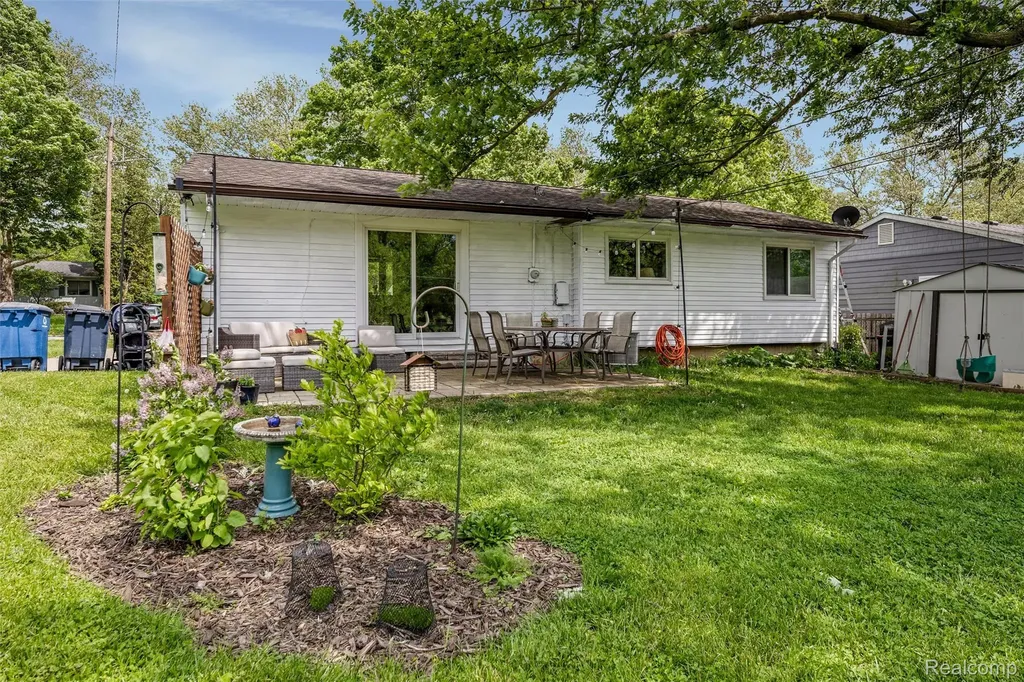 3360 Creek Drive Ann Arbor City MI 48108