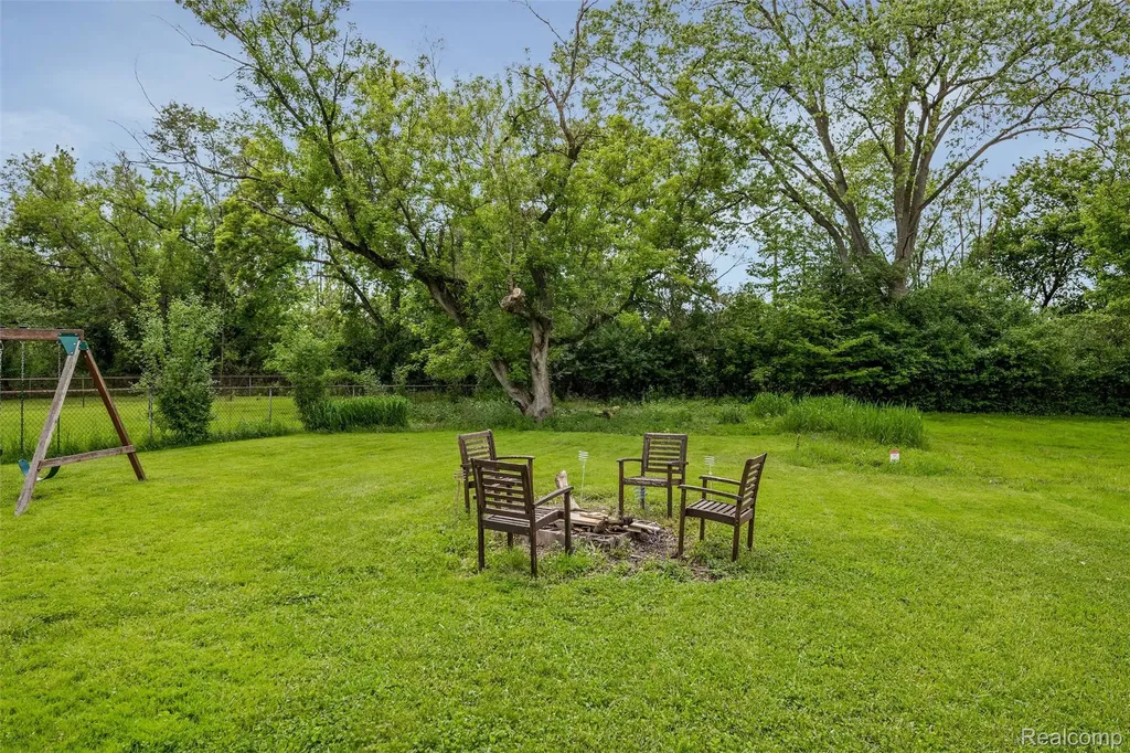 3360 Creek Drive Ann Arbor City MI 48108