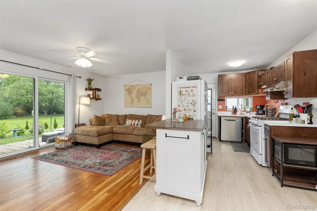 3360 Creek Drive Ann Arbor City MI 48108